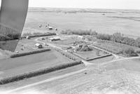 Aerial photograph of a farm near Rockhaven, SK (43-21-W3)