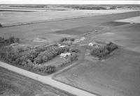 Aerial photograph of a farm near Shellbrook, SK (49-3-W3)