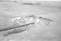 Aerial photograph of a farm near Unity, SK (40-22-W3)