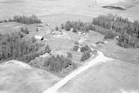 Aerial photograph of a farm near Vawn, SK (47-19-W3)