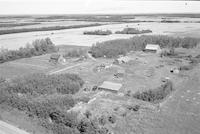 Aerial photograph of a farm near Borden, SK (36-40-9-W3)