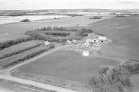 Aerial photograph of a farm in Saskatchewan (21-44-16-W3)