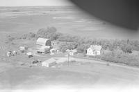 Aerial photograph of a farm near Speers, SK (8-43-11-W3)