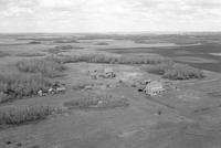 Aerial photograph of a farm near Maymont, SK (41-12-W3)