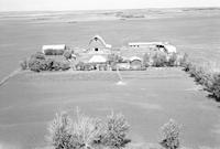 Aerial photograph of a farm in Saskatchewan (34-21-W3)