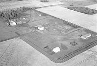 Aerial photograph of a farm in Saskatchewan (41-17-W3)