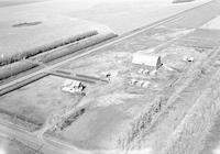 Aerial photograph of a farm in Saskatchewan (41-22-W3)