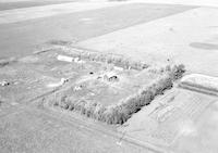 Aerial photograph of a farm in Saskatchewan (26-41-22-W3)