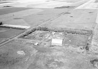 Aerial photograph of a farm in Saskatchewan (25-41-22-W3)