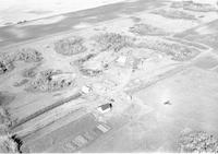Aerial photograph of a farm in Saskatchewan (27-42-13-W3)