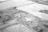 Aerial photograph of a farm in Saskatchewan (42-13-W3)