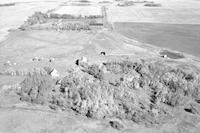 Aerial photograph of a farm in Saskatchewan (5-42-13-W3)