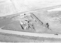 Aerial photograph of a farm in Saskatchewan (42-13-W3)