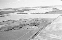 Aerial photograph of a farm in Saskatchewan (34-42-14-W3)