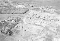 Aerial photograph of a farm in Saskatchewan (42-17-W3)