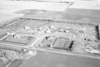 Aerial photograph of a farm in Saskatchewan (42-21-W3)