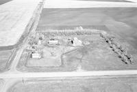 Aerial photograph of a farm in Saskatchewan (43-13-W3)