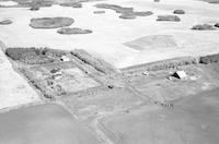 Aerial photograph of a farm in Saskatchewan (43-13-W3)