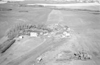 Aerial photograph of a farm in Saskatchewan (24-44-13-W3)