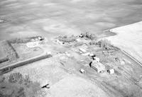 Aerial photograph of a farm in Saskatchewan (23-44-13-W3)