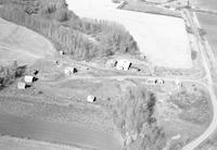 Aerial photograph of a farm in Saskatchewan (18-44-13-W3)