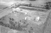 Aerial photograph of a farm in Saskatchewan (34-44-15-W3)