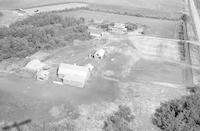 Aerial photograph of a farm in Saskatchewan (44-16-W3)