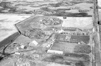 Aerial photograph of a farm in Saskatchewan (10-44-14-W3)