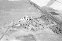 Aerial photograph of a farm in Saskatchewan (44-14-W3)