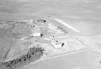 Aerial photograph of a farm in Saskatchewan (44-15-W3)