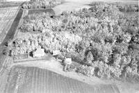 Aerial photograph of a farm in Saskatchewan (44-14-W3)