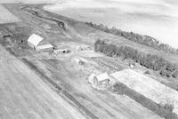 Aerial photograph of a farm in Saskatchewan (44-15-W3)