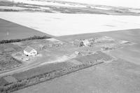 Aerial photograph of a farm in Saskatchewan (34-44-16-W3)