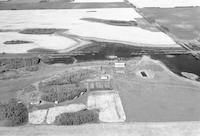 Aerial photograph of a farm in Saskatchewan (31-44-17-W3)