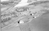 Aerial photograph of a farm in Saskatchewan (44-17-W3)