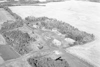 Aerial photograph of a farm in Saskatchewan (44-17-W3)