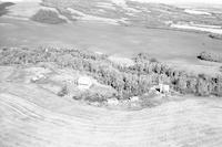 Aerial photograph of a farm in Saskatchewan (44-18-W3)