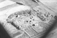 Aerial photograph of a farm in Saskatchewan (45-15-W3)