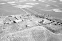 Aerial photograph of a farm in Saskatchewan (18-45-15-W3)