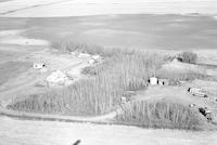 Aerial photograph of a farm in Saskatchewan (45-15-W3)