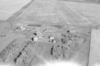 Aerial photograph of a farm in Saskatchewan (27-45-18-W3)