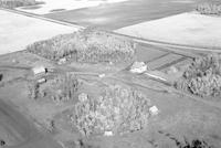 Aerial photograph of a farm in Saskatchewan (17-46-17-W3)