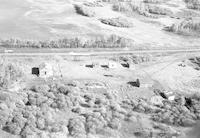 Aerial photograph of a farm in Saskatchewan (33-46-21-W3)