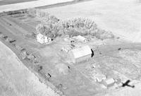 Aerial photograph of a farm in Saskatchewan (47-13-W3)