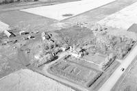 Aerial photograph of a farm in Saskatchewan (8-47-17-W3)