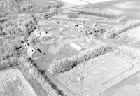 Aerial photograph of a farm near Edgelow, E. H. (47-18-W3)