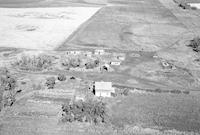 Aerial photograph of a farm near Meota, SK (47-18-W3)