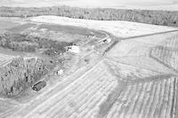 Aerial photograph of a farm in Saskatchewan (36-47-21-W3)