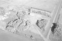 Aerial photograph of a farm in Saskatchewan (25-47-21-W3)