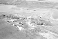 Aerial photograph of a farm in Saskatchewan (25-48-18-W3)